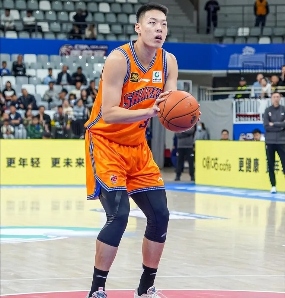 青海男篮取得压倒性胜利，实现全身而退(青海男篮取得压倒性胜利,实现全身而退的球员)